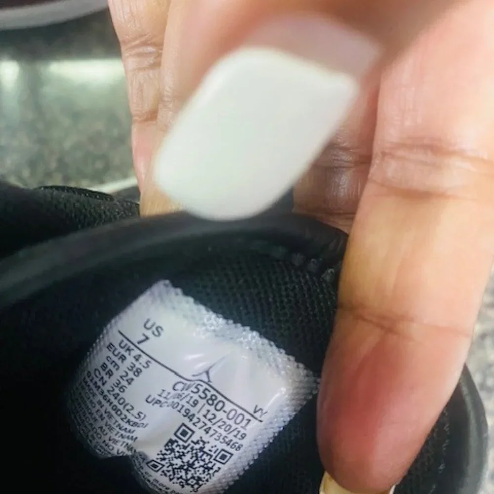 low top jordans - Picture 5 of 5